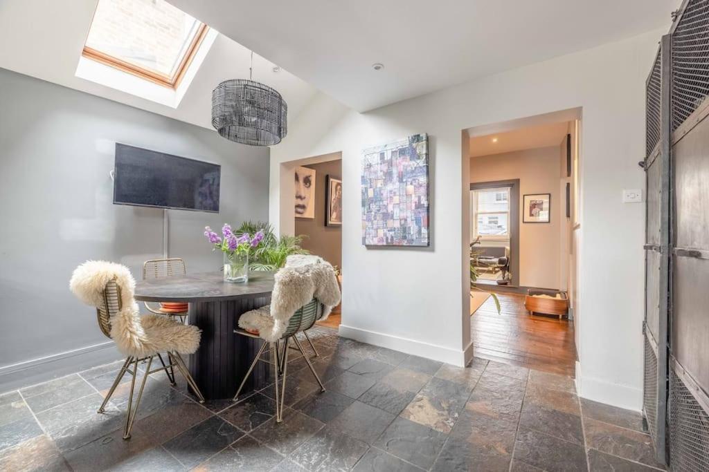 温莎Stylish 2-Bed House With Office And Private Garden别墅 外观 照片